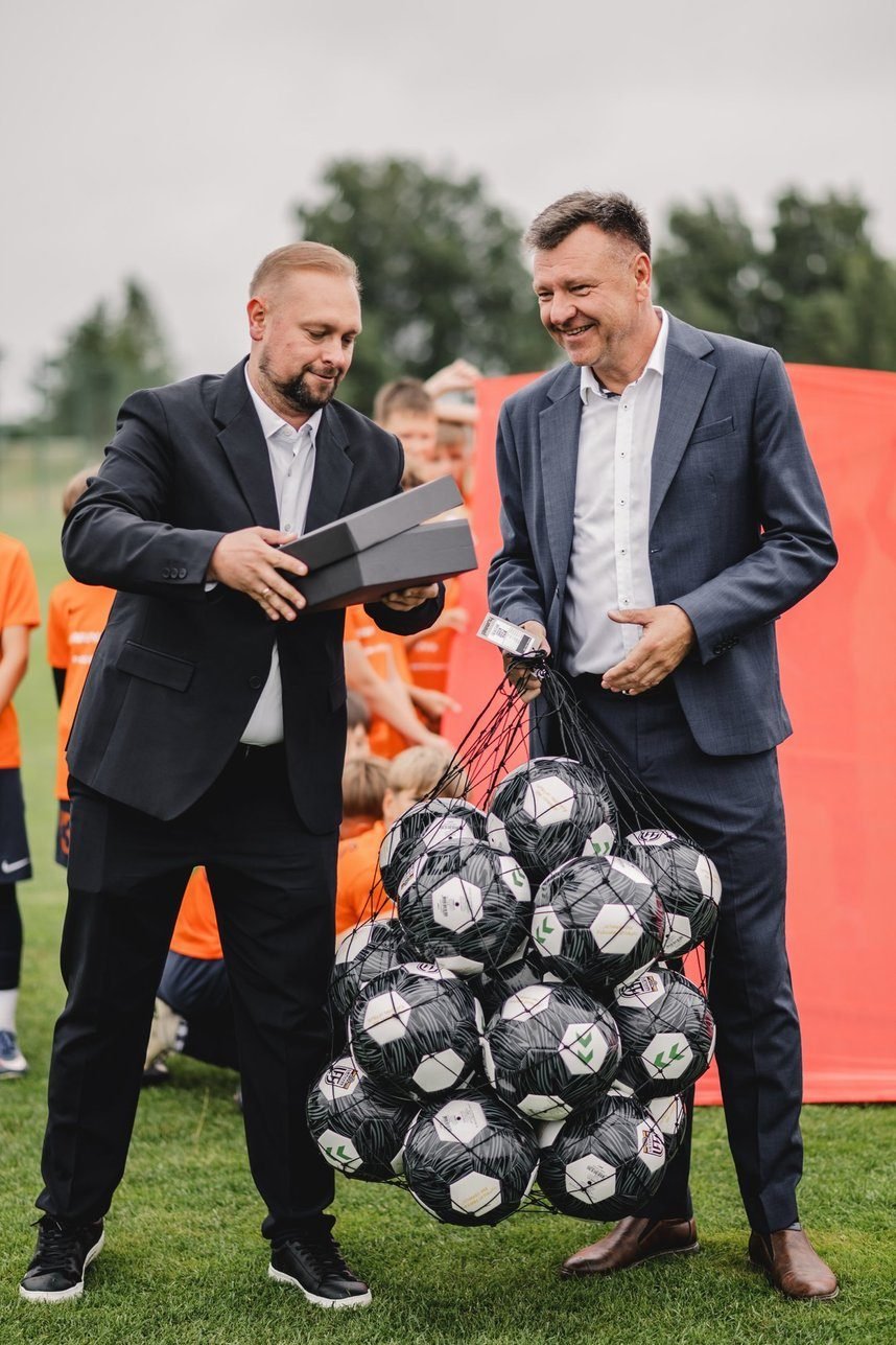 Banga Camp atidarymas – kamuolių įteikimas